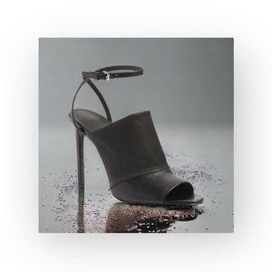 Vince 𖦹 Grace Wrap Ankle Strap Mule Stiletto Heels 𖦹 Black Leather 𖦹 8.5M 𖦹